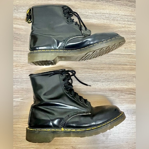 Dr. MARTENS Made in England Black Leather Combat Boots Women's 10 Vintage
Grunge - Picture 3 of 14